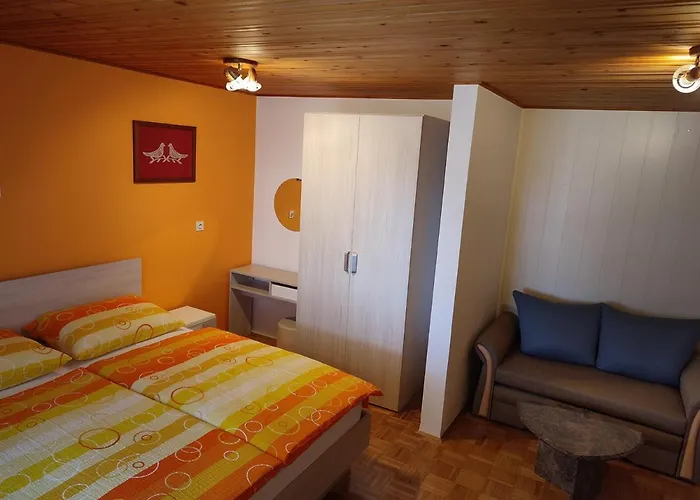 Hiša za goste Gostilna Blegos Poljane nad Skofjo Loko