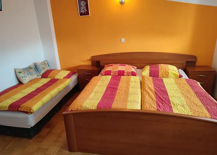 Hiša za goste Gostilna Blegos Poljane nad Skofjo Loko