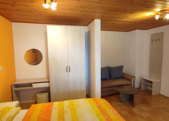 Hiša za goste Gostilna Blegos Poljane nad Skofjo Loko