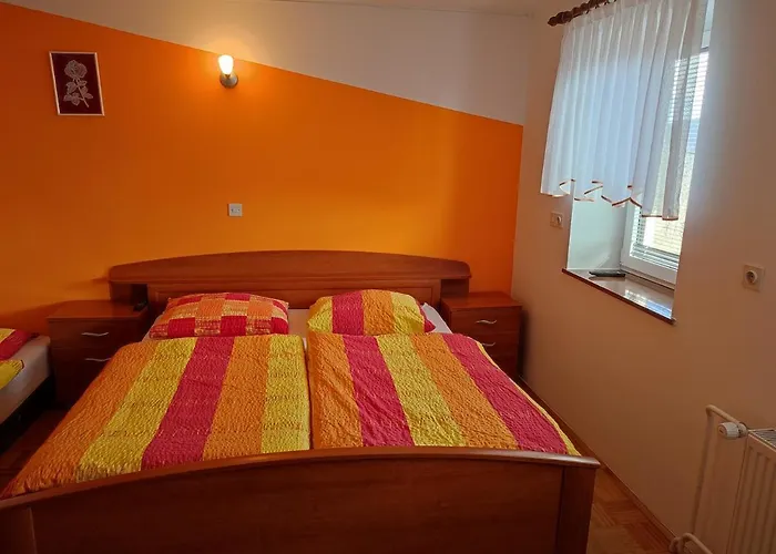 Hiša za goste Gostilna Blegos 3*