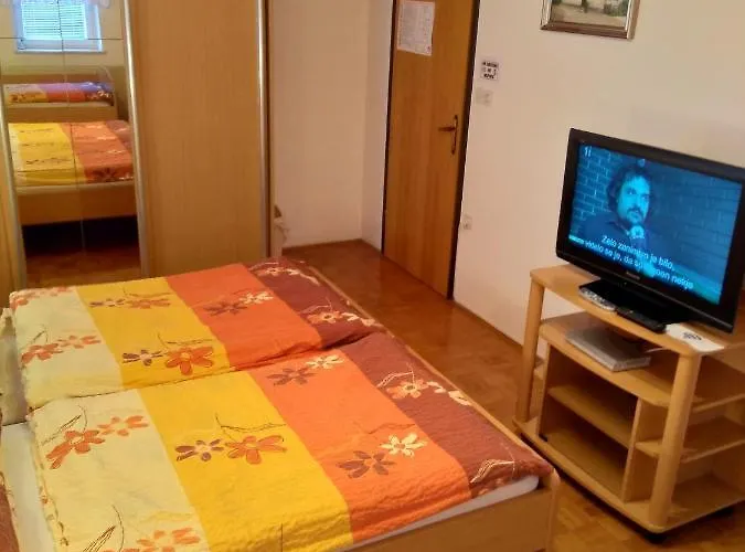 Hiša za goste Gostilna Blegos